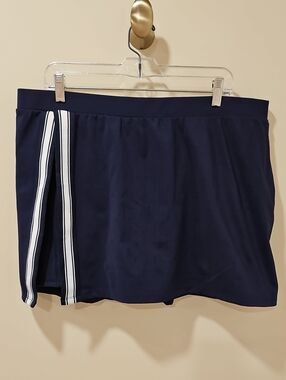 Avia Tennis Skort; Navy with White Stripe Detail; Size XL; EUC